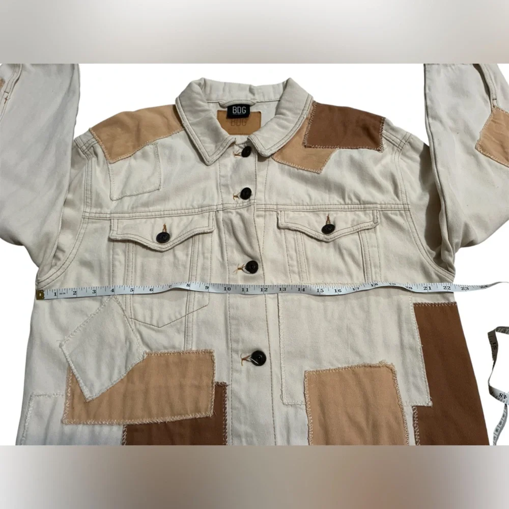 BDG Patchwork Denim Oversized Trucker Jacket Off White Tan. Size Medium. - Picture 10 of 13
